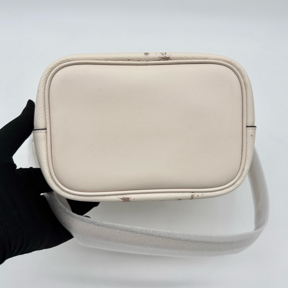 Coach Logan Duffle Bag With Star Print Chalk Cream - Picture 5 of 12
